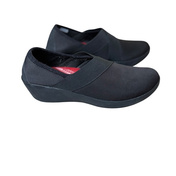 Crocs Womens 9 Busy Day Dual Comfort Black Stretch Wedge Shoes Work Office Comfy - Picture 4 of 10